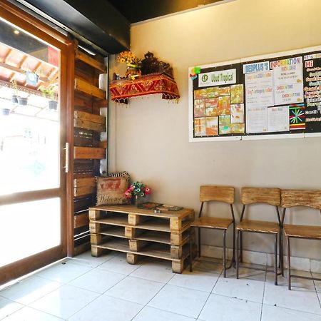 Bedplus Backpacker Kuta Legian  Exterior photo